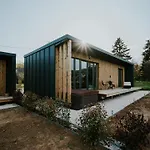 Halacs Homes- Boutique Cabins, Boutique 발라톤알마디