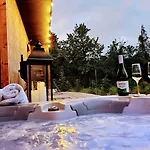 펜션 Halacs Homes- Boutique Cabins, Boutique