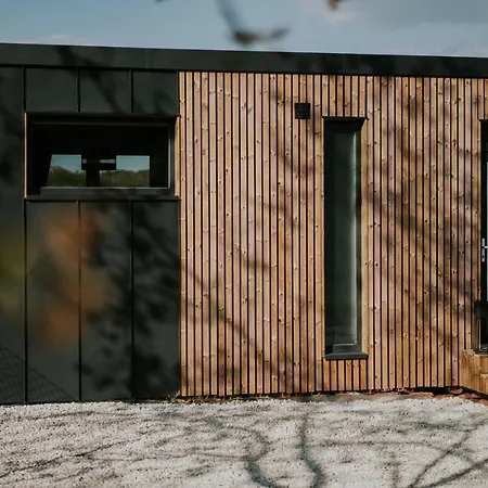 Halacs Homes- Boutique Cabins, Boutique 別荘 Balatonalmádi