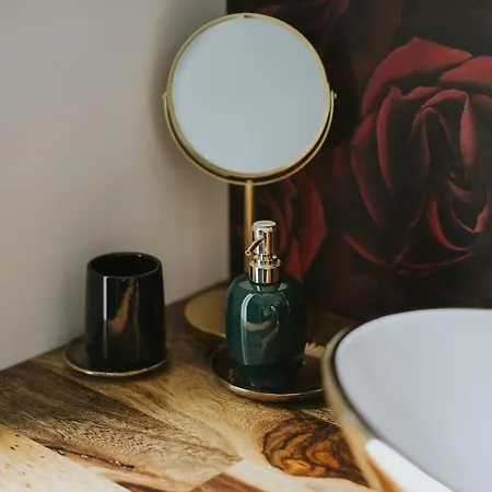 Halacs Homes- Boutique Cabins, Boutique 巴拉顿诺尔马迪