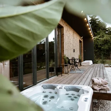 Halacs Homes- Boutique Cabins, Boutique Holiday home Balatonalmadi