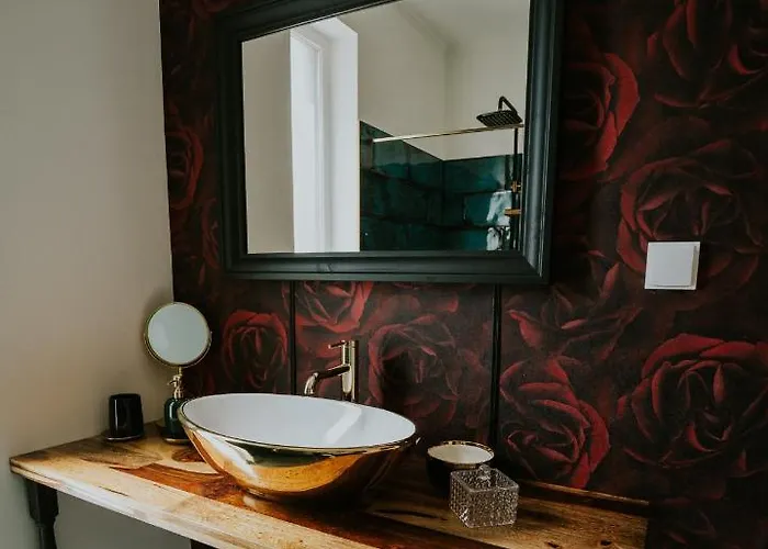 Halacs Homes- Boutique Cabins, Boutique בית נופש Balatonalmádi