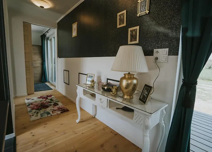 Halacs Homes- Boutique Cabins, Boutique