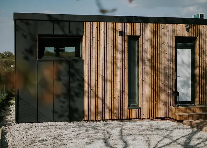 Halacs Homes- Boutique Cabins, Boutique בית נופש Balatonalmádi