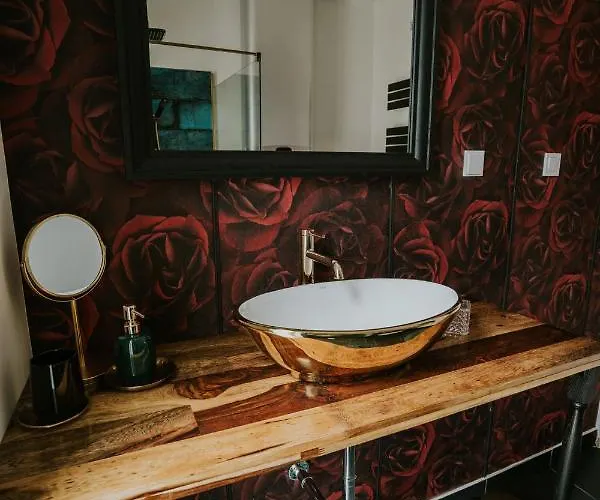 Halacs Homes- Boutique Cabins, Boutique Дом отдыха *